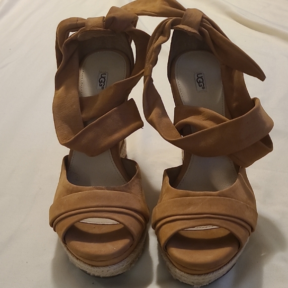 UGG Tan Espadrille Sandals - Picture 1 of 5